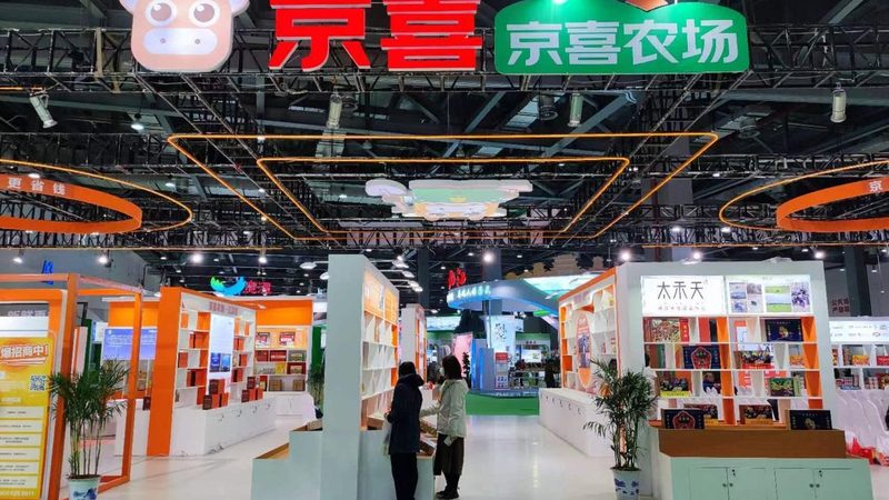 一场庆典搭建到一半，才发现团队根本没看过场地