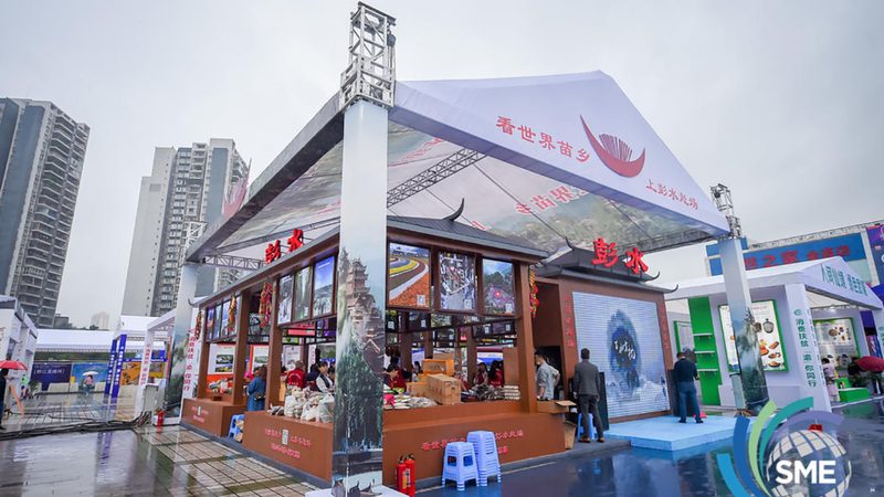 门头招牌材料大揭秘：亚克力铝塑板的奥秘**